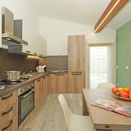 Apartament Holiday Apt Al 54 - Gardagate *